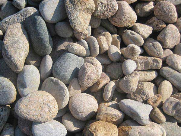 河南河卵石破碎機(jī)廠家好評如潮，靠的是什么？