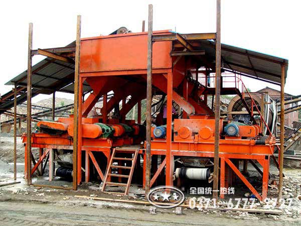 對(duì)輥煤炭破碎機(jī)