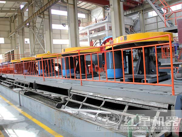 浮選機工作現(xiàn)場