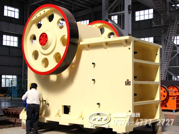 鄂式碎石機(jī)多少錢(qián)一臺(tái)