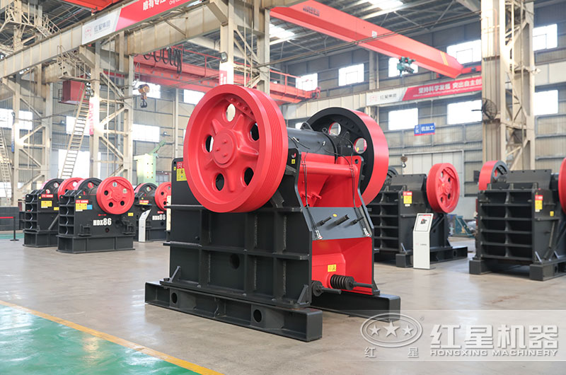 150x750細(xì)顎破碎機(jī)圖片 150x750細(xì)顎破碎機(jī)圖片