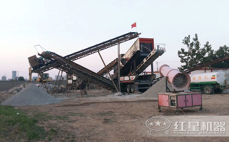 移動破碎機加工礦渣現(xiàn)場 移動破碎機加工礦渣現(xiàn)場