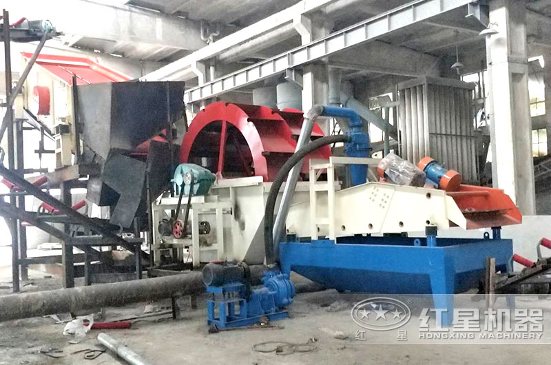 洗砂現(xiàn)場(chǎng) 洗砂現(xiàn)場(chǎng)