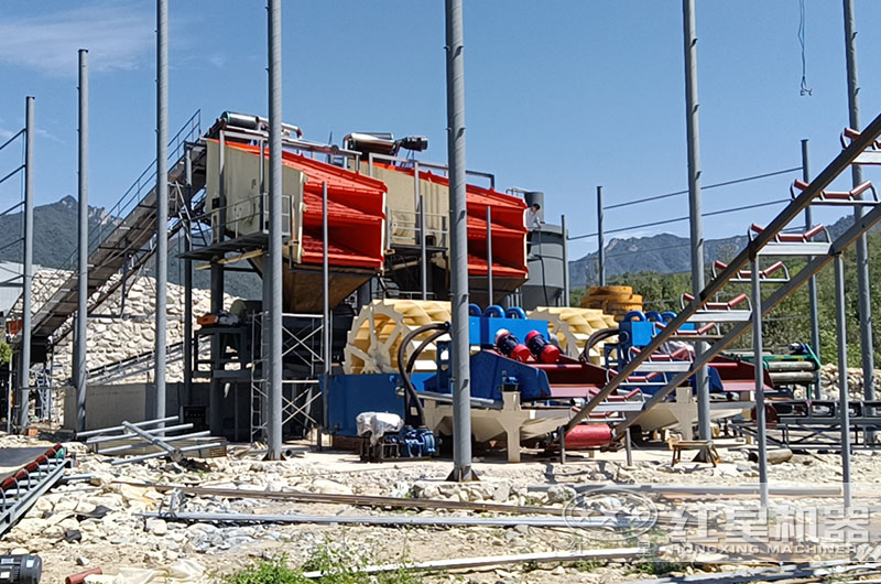 洗砂機(jī)工作現(xiàn)場(chǎng)圖片 洗砂機(jī)工作現(xiàn)場(chǎng)圖片
