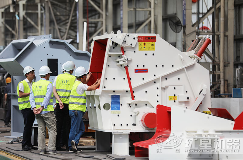 客戶到車間考察設(shè)備