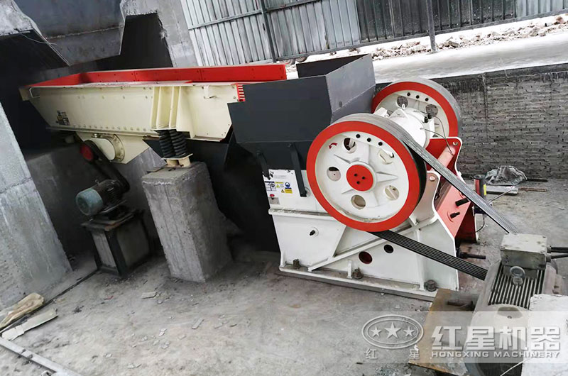 硬巖石料用那種破碎機(jī)？多少錢一臺？