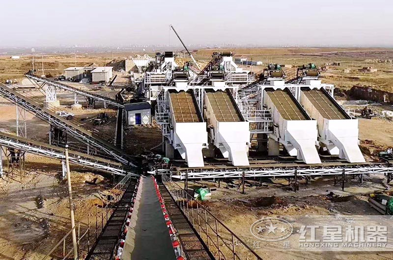 河北客戶大型砂場，配置多臺設(shè)備