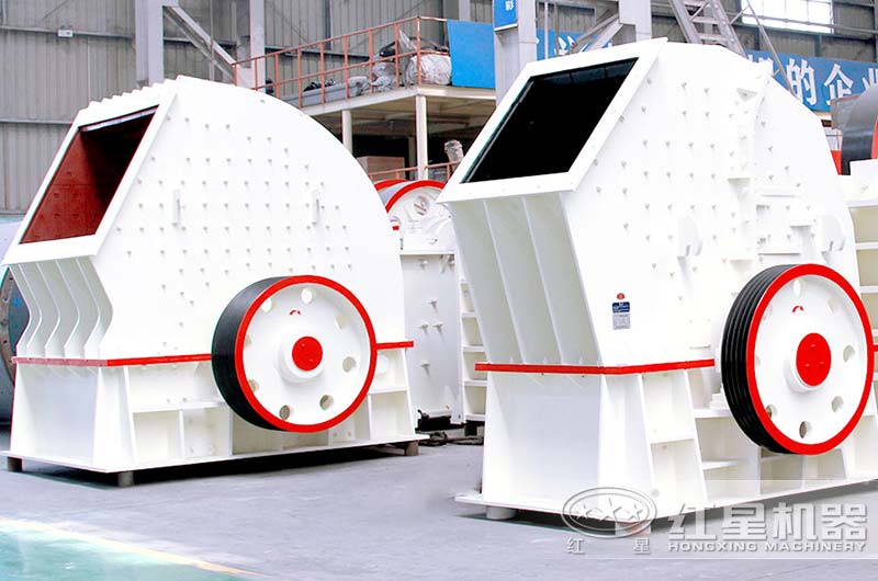 對比傳統(tǒng)錘破，一次成型單段錘破碎石強、出料更好