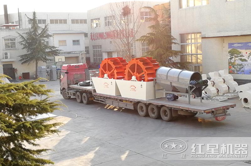 輪式洗砂機(jī)裝車準(zhǔn)備發(fā)貨 輪式洗砂機(jī)裝車準(zhǔn)備發(fā)貨