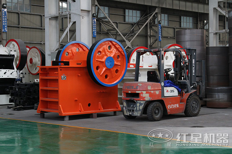 一個(gè)采石場(chǎng)投資一套大型鵝卵石破碎生產(chǎn)設(shè)備需要多少錢？