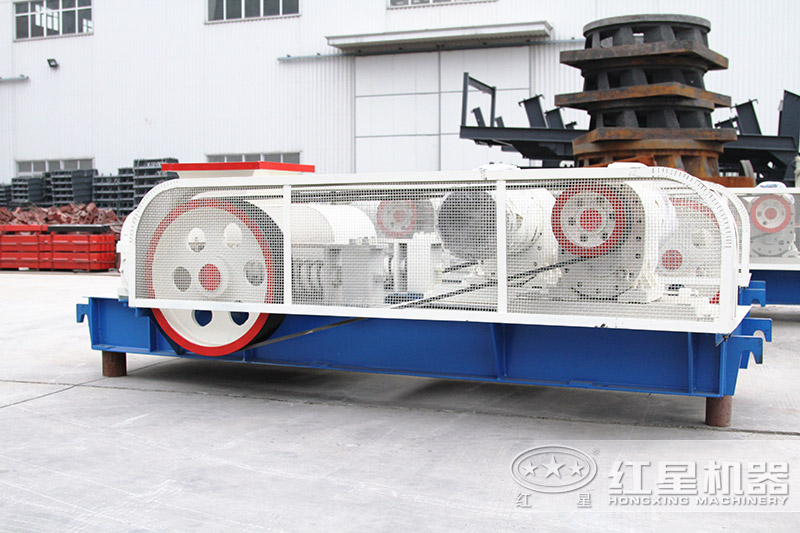 對輥制砂機(jī) 對輥制砂機(jī)