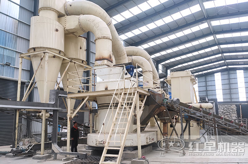 超細(xì)磨粉機(jī)工作現(xiàn)場圖片 超細(xì)磨粉機(jī)工作現(xiàn)場圖片