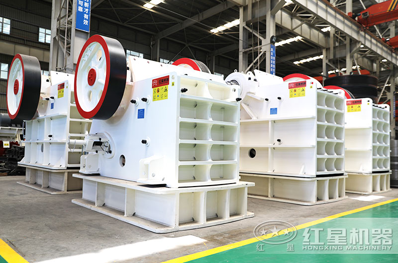 青石破碎機(jī)圖片 青石破碎機(jī)圖片