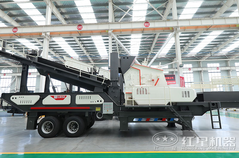 反擊式移動破碎機(jī)圖片 反擊式移動破碎機(jī)圖片