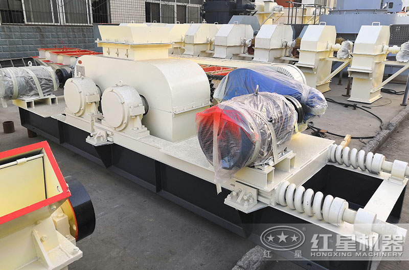 對(duì)輥式破碎機(jī)圖片 對(duì)輥式破碎機(jī)圖片