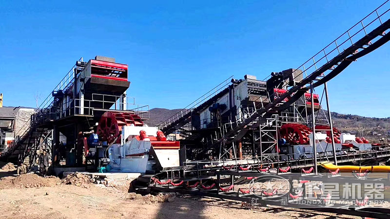 大型清洗河沙現(xiàn)場(chǎng)-洗砂機(jī)安裝現(xiàn)場(chǎng) 大型清洗河沙現(xiàn)場(chǎng)-洗砂機(jī)安裝現(xiàn)場(chǎng)