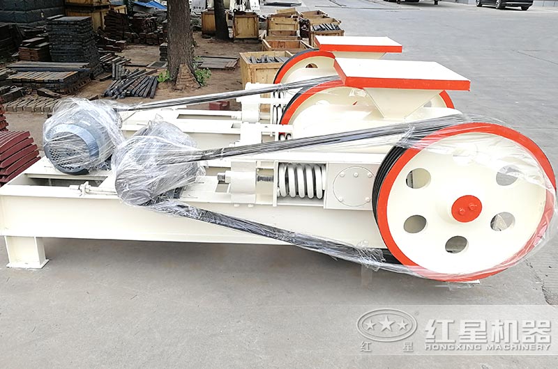 小型對(duì)輥制沙機(jī)圖片 小型對(duì)輥制沙機(jī)圖片