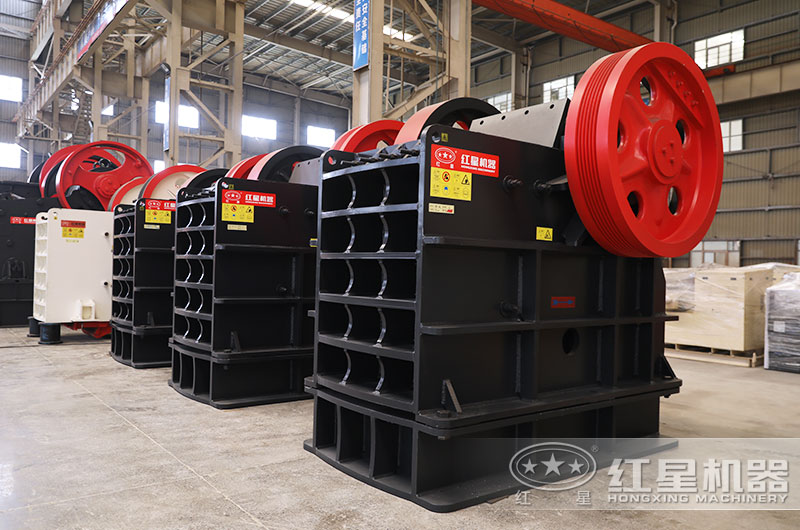 顎式青石破碎機(jī)圖片 顎式青石破碎機(jī)圖片