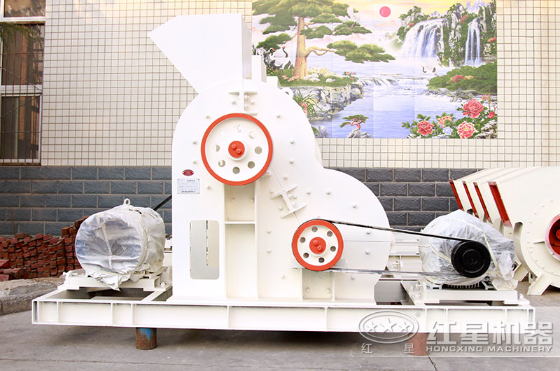 雙級破碎機(jī)圖片 雙級破碎機(jī)圖片