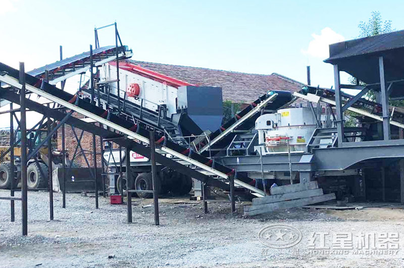 河南客戶移動(dòng)式制砂機(jī)工作現(xiàn)場(chǎng)圖片 河南客戶移動(dòng)式制砂機(jī)工作現(xiàn)場(chǎng)圖片