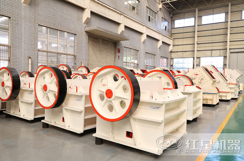 顎式碎石機(jī)圖片 顎式碎石機(jī)圖片