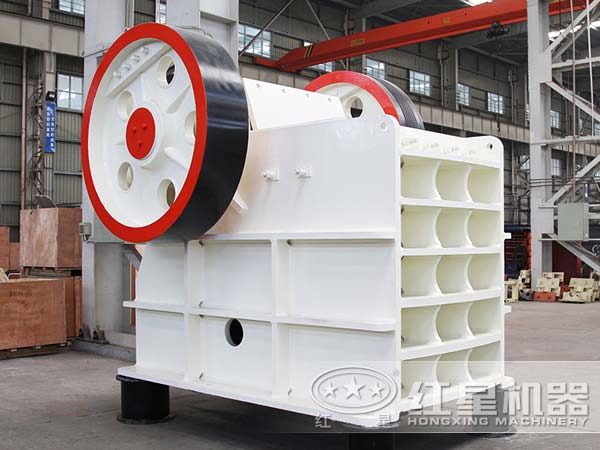 鄂式破碎機(jī)廠家實(shí)拍