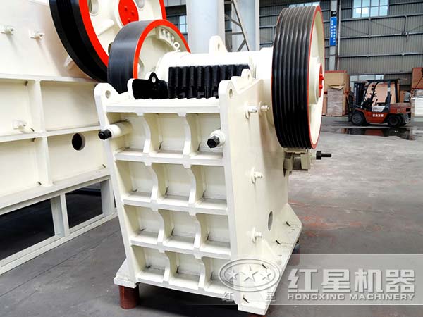 顎式破碎機(jī)動顎的修理