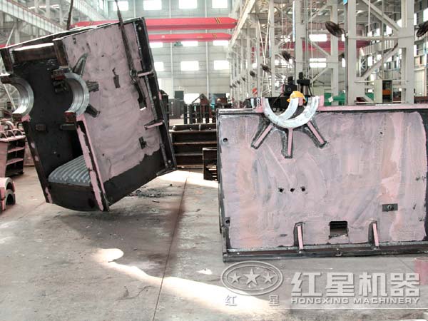 鄂式破碎機機架的優(yōu)化設(shè)計