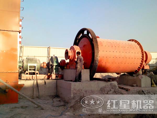 節(jié)能球磨機投產客戶現(xiàn)場