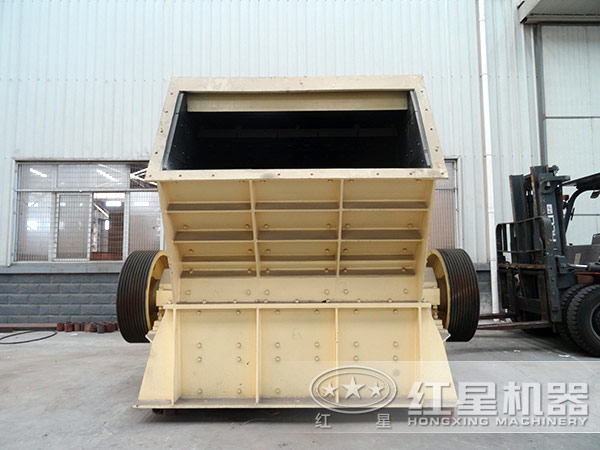 1315反擊式破碎機時產(chǎn)量可達多少噸？