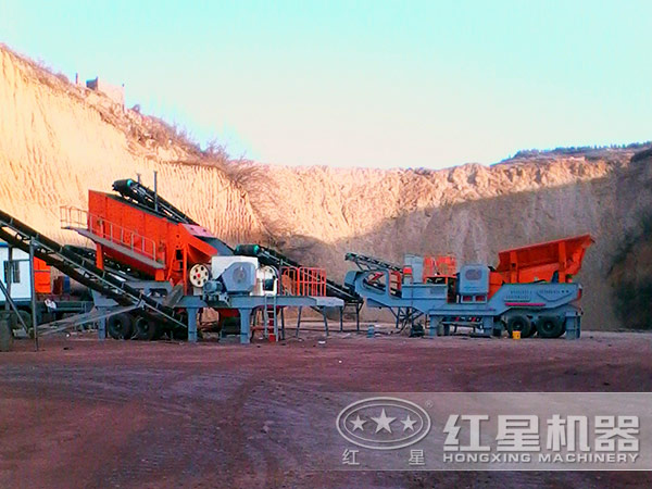 移動(dòng)碎石機(jī)客戶現(xiàn)場