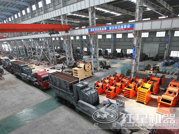 移動(dòng)式碎石機(jī)pk固定式碎石機(jī)，誰(shuí)更適用于采石場(chǎng)作業(yè)？