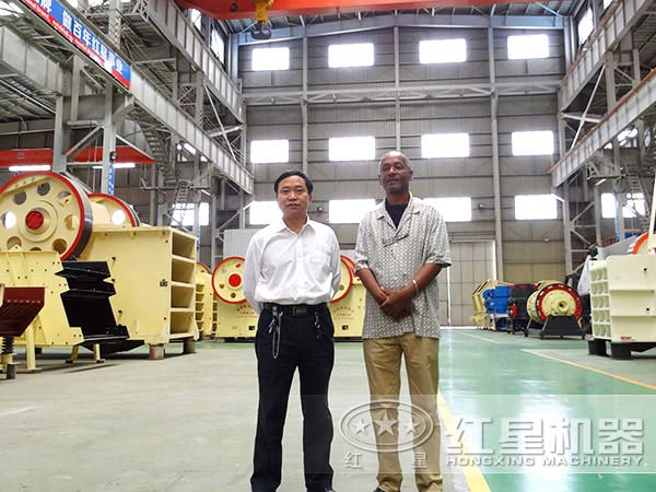 國(guó)際友人來(lái)廠參觀留影