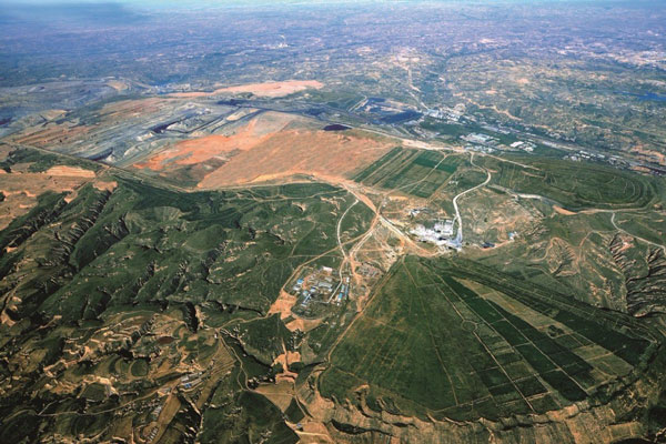 推動(dòng)綠色礦山建設(shè)，紅星破碎機(jī)廠家鼎力相助