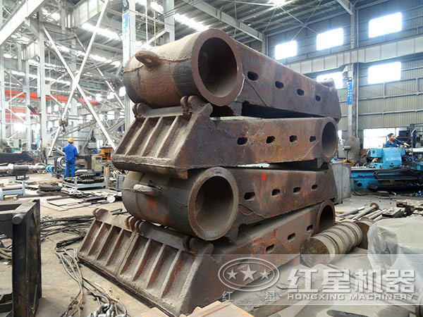 顎式破碎機(jī)動(dòng)顎