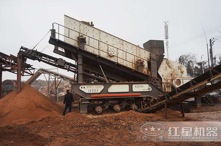 磕石機(jī)作業(yè)現(xiàn)場