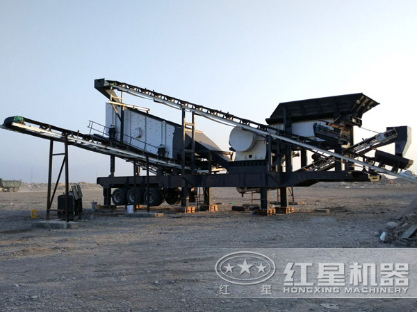 環(huán)保節(jié)能移動石頭破碎機(jī)湖北江漢破碎現(xiàn)場