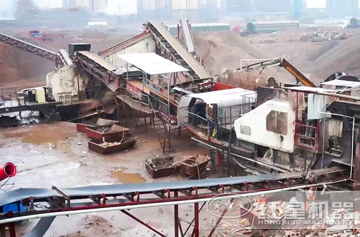 再生混凝土骨料生產現(xiàn)場