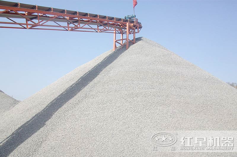 大規(guī)模礦山機(jī)械破碎機(jī)今天啟程，請注意接收！