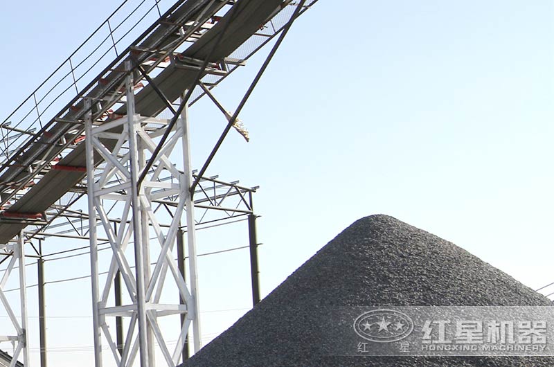 哪里有賣青石移動(dòng)磕石機(jī)，報(bào)價(jià)大概多少錢（內(nèi)附視頻）