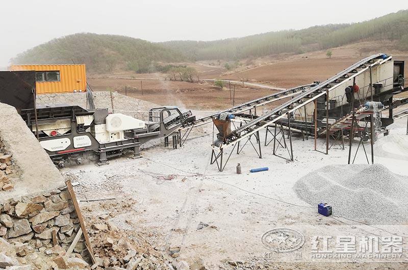 時(shí)產(chǎn)15、20、30噸的小型移動(dòng)碎石機(jī)可行嗎？