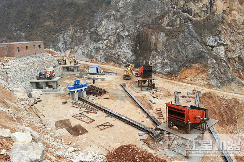 紅星技術(shù)人員現(xiàn)場(chǎng)指導(dǎo)山西用戶安裝制砂生產(chǎn)線