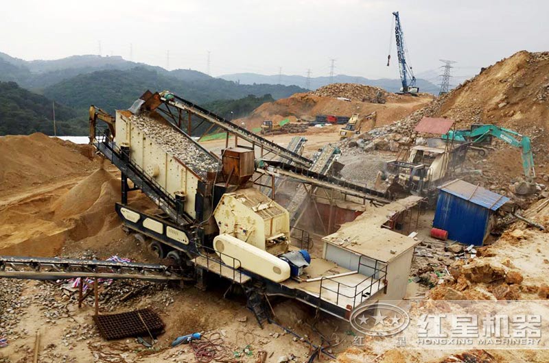 移動(dòng)反擊破作業(yè)現(xiàn)場