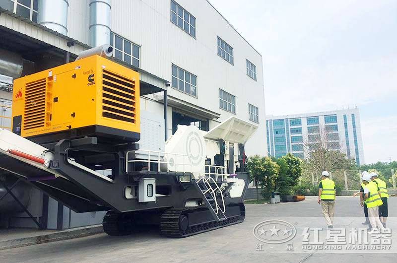 貴州六盤水用戶來廠參觀移動(dòng)骨料生產(chǎn)設(shè)備