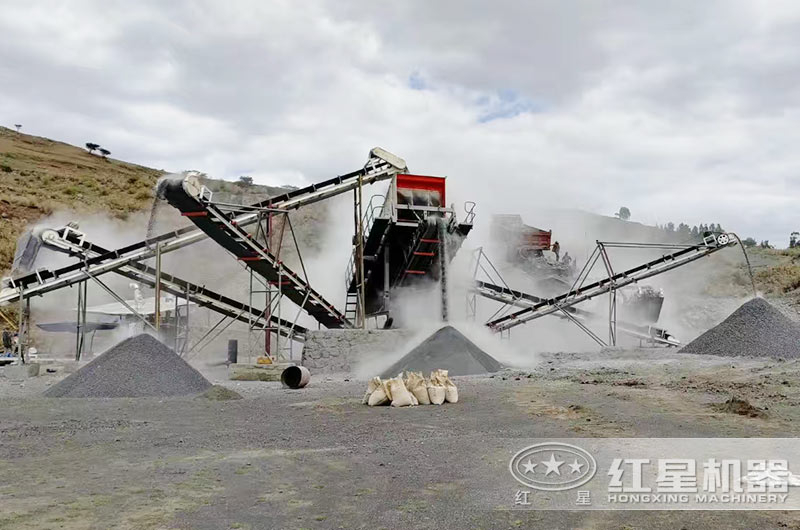 山西大型移動(dòng)破破碎石灰石現(xiàn)場