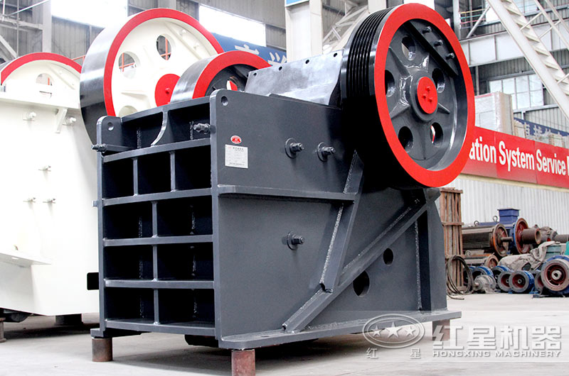 日產(chǎn)1萬(wàn)噸的石頭破碎機(jī)規(guī)格型號(hào)有哪些？