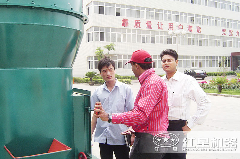 每天10噸的打石粉機(jī)器哪兒有？環(huán)保嗎？