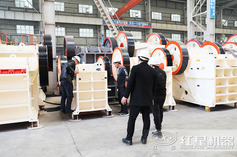 250×1200的顎破機(jī)產(chǎn)能及出料粒度范圍是多少？