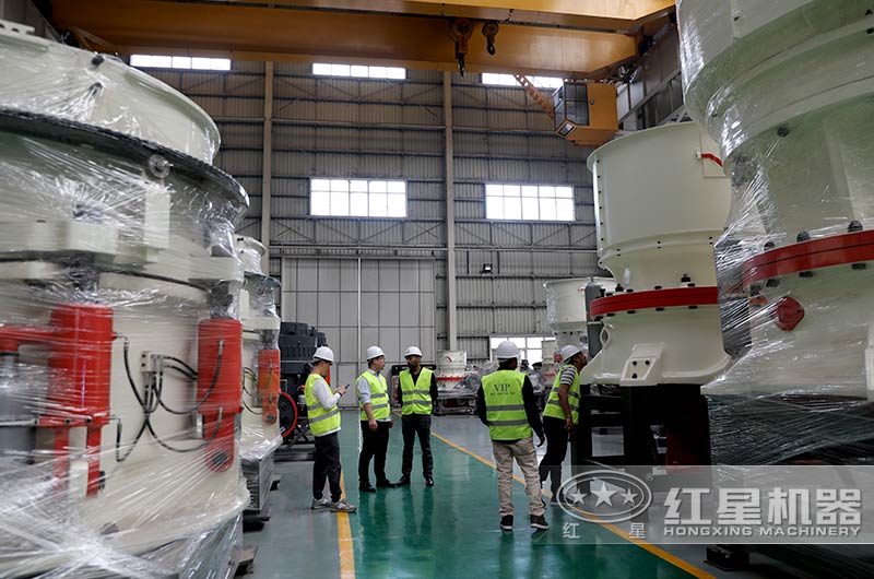 時產(chǎn)1000噸破碎機(jī)生產(chǎn)線的設(shè)備布置圖，附現(xiàn)場生產(chǎn)視頻