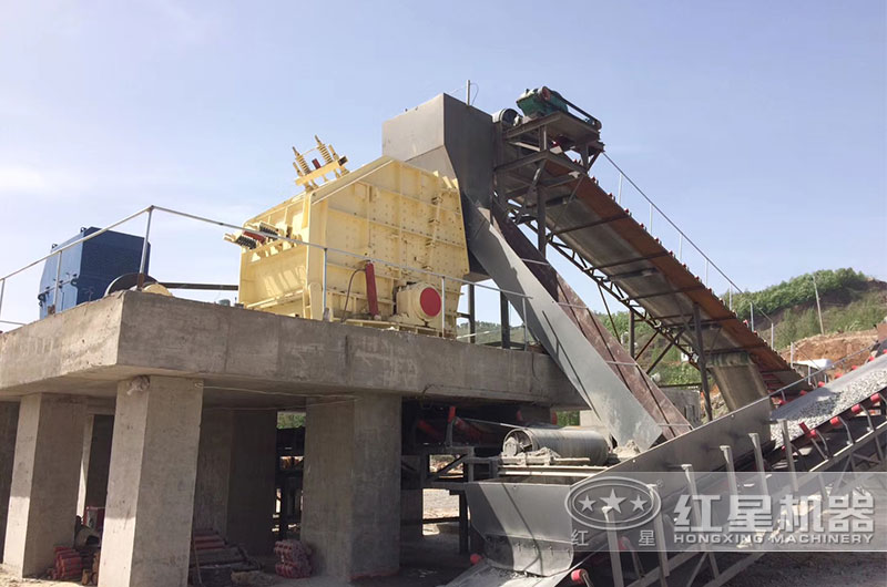 螢石破碎機(jī)多少錢(qián)一臺(tái)？?jī)?nèi)有詳細(xì)型號(hào)參數(shù)